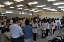 和やかな雰囲気の中でも皆さん真剣に技術体験をしていました。