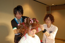 リボンのヘアスタイルでキュートに仕上げます♪